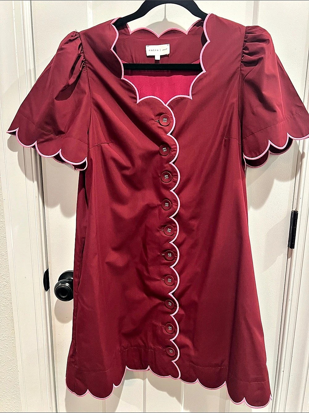 Entro Short Sleeve Scalloped Dress Burgundy & Pink Small